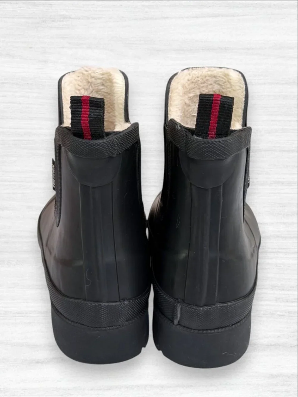 Tretorn Lina Black Faux Fur Lined Chelsea Rain Snow Winter Boots Women’s Size 8